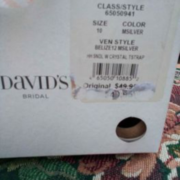 Beautiful Blingy Wedding, Night on the Town/Party CRYSTAL T-STRAP SILVER SIZE 10 - Picture 6 of 6